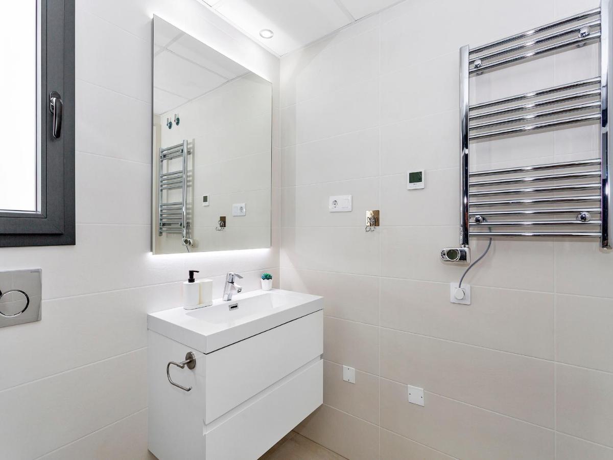 Lovely First Floor Apartment, Heating Pool ! Alicante Ngoại thất bức ảnh